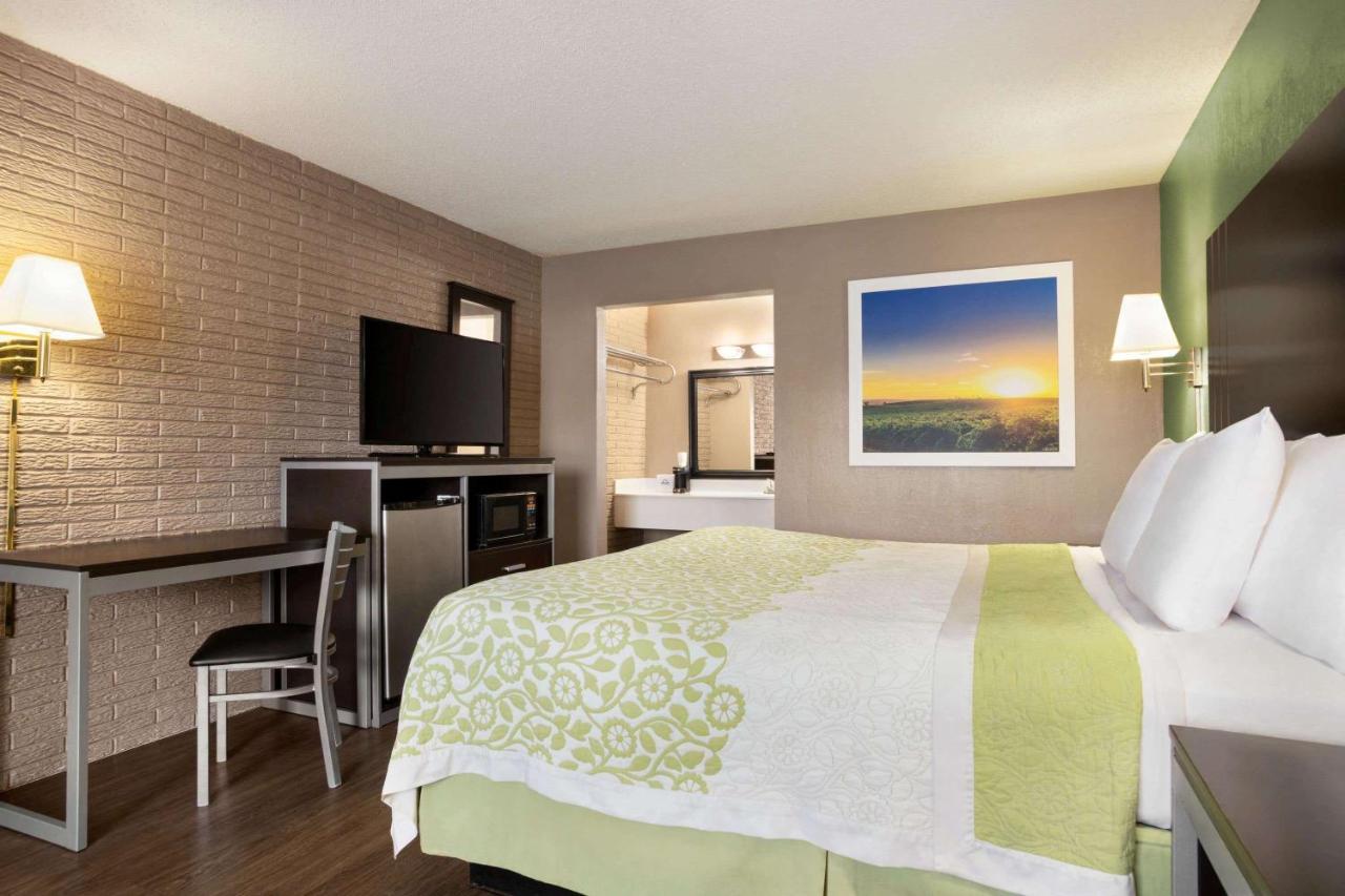 Days Inn By Wyndham Hardeeville/ I-95 State Line Экстерьер фото