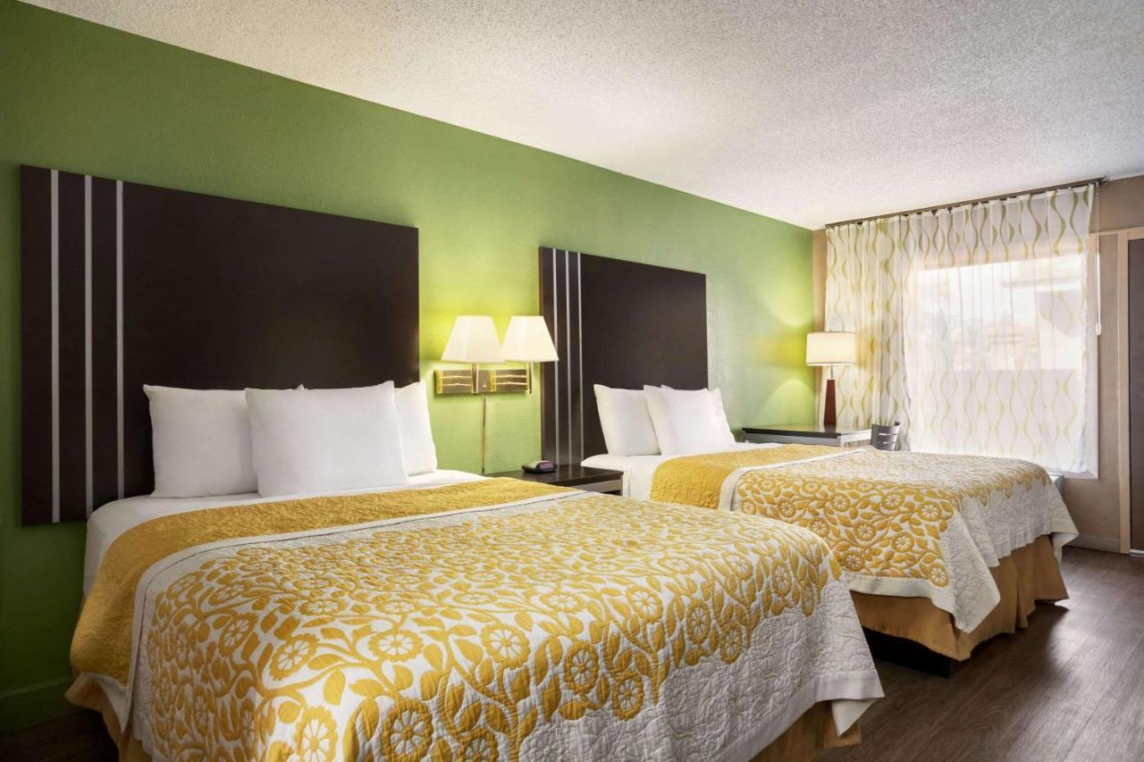 Days Inn By Wyndham Hardeeville/ I-95 State Line Экстерьер фото