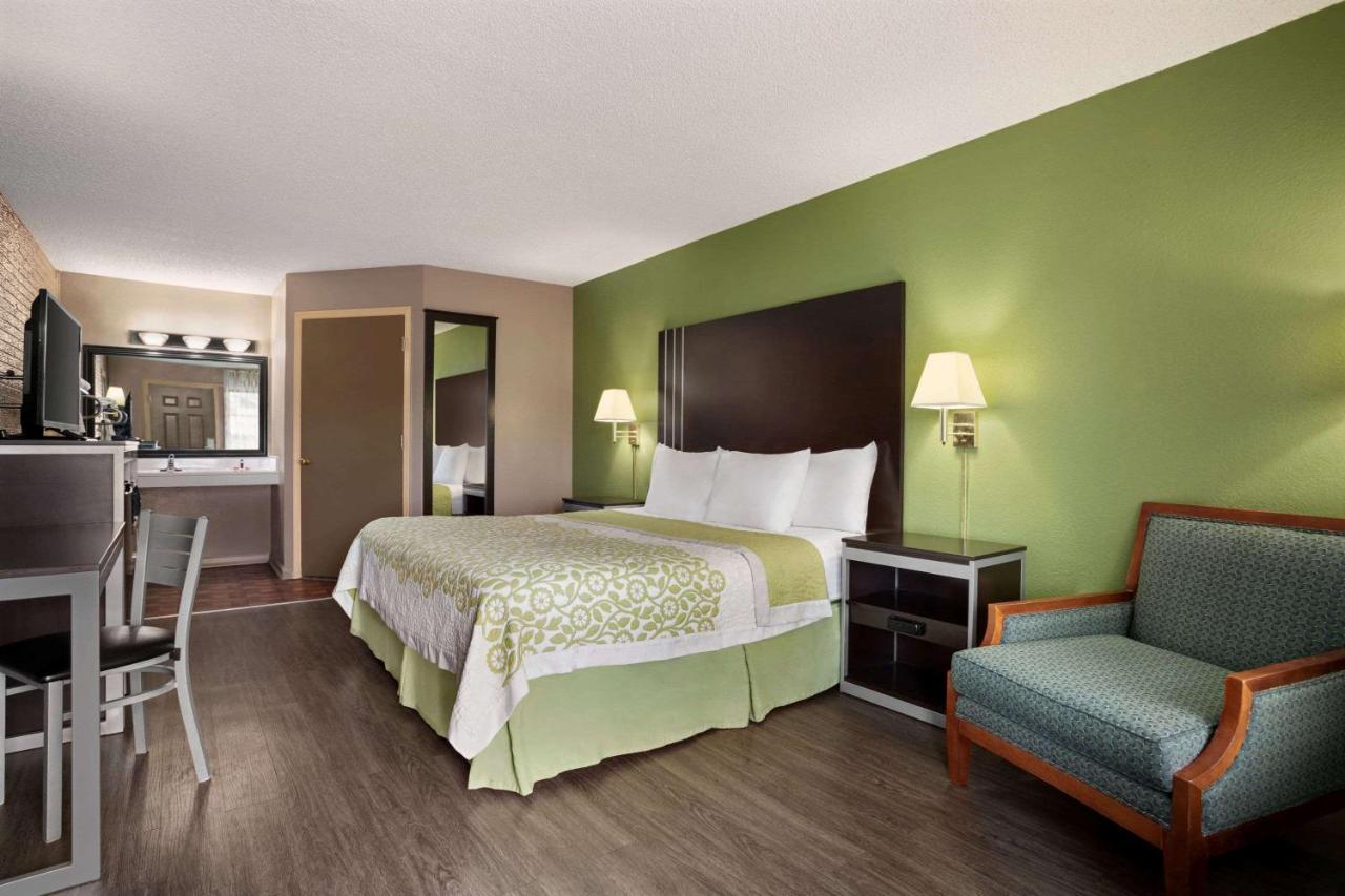 Days Inn By Wyndham Hardeeville/ I-95 State Line Экстерьер фото