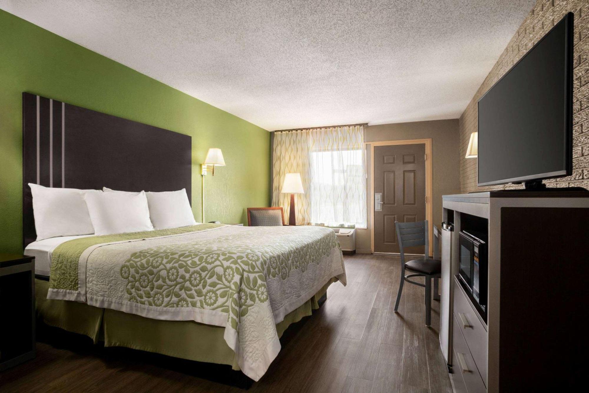 Days Inn By Wyndham Hardeeville/ I-95 State Line Номер фото