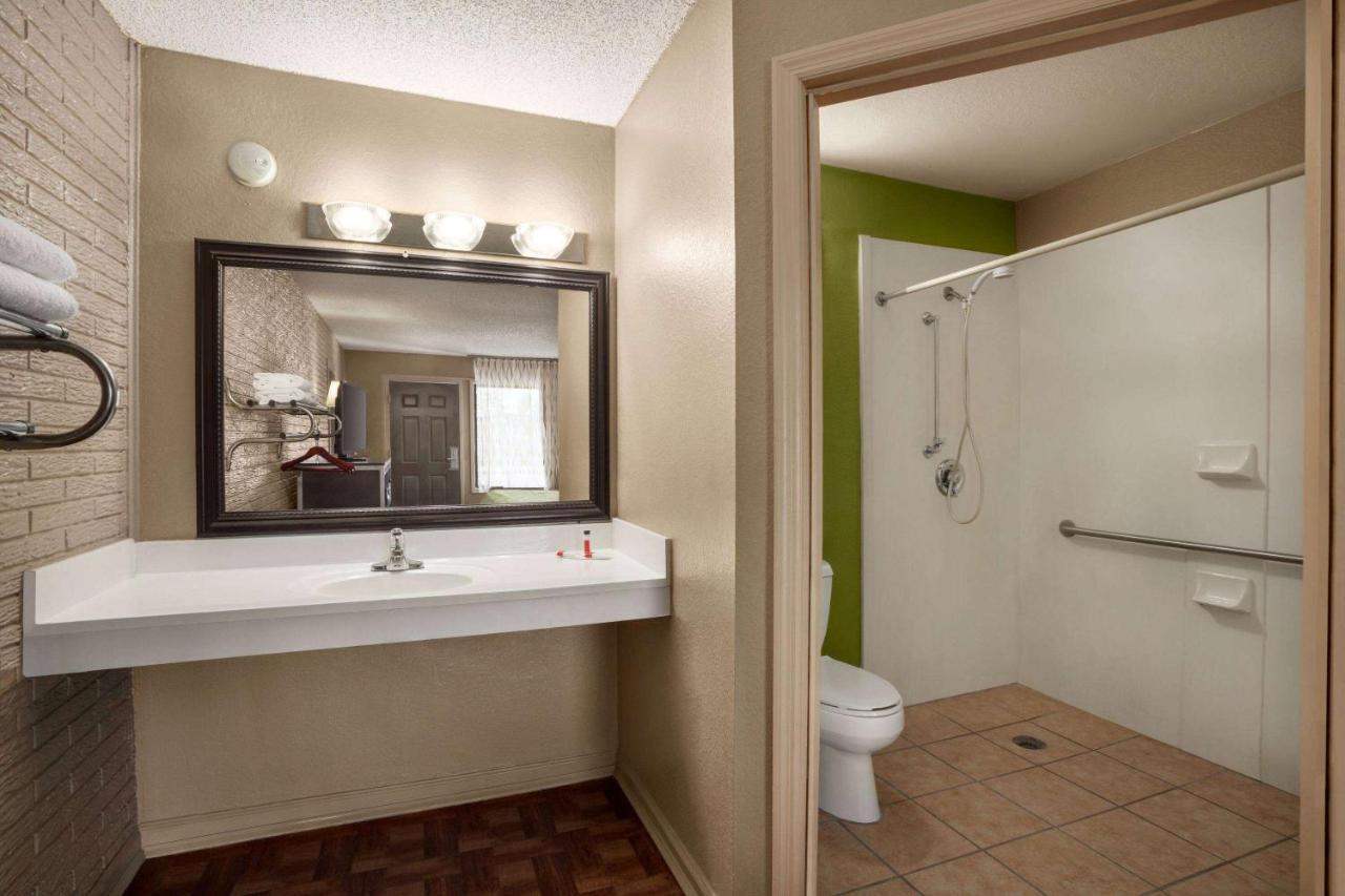 Days Inn By Wyndham Hardeeville/ I-95 State Line Экстерьер фото