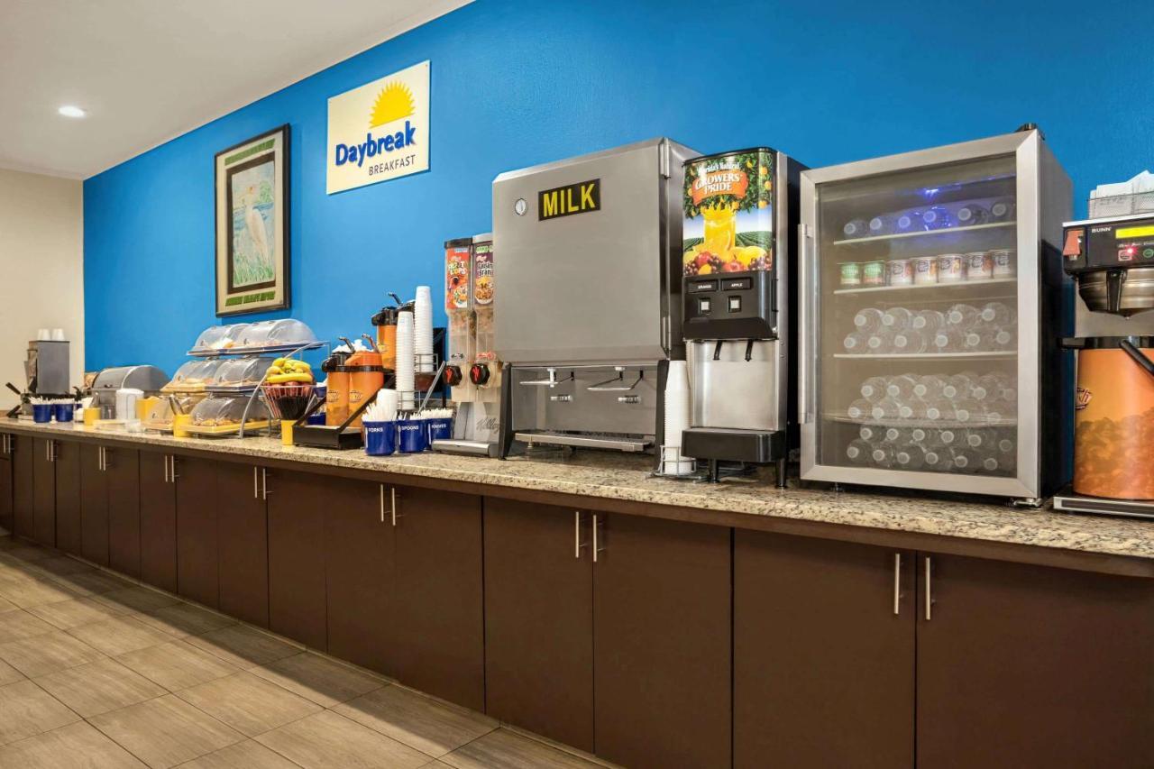 Days Inn By Wyndham Hardeeville/ I-95 State Line Экстерьер фото